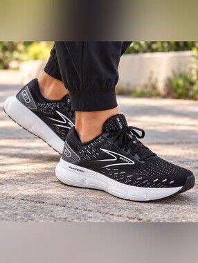 Brooks Glycerin 20 Men’s 11 2E Wide Black White Running Shoes